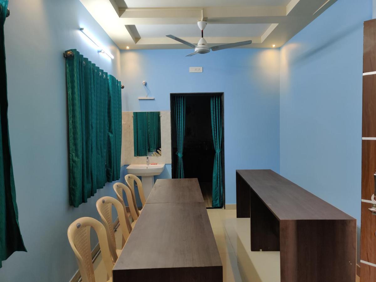 Bandekar Home Stay Mālvan Extérieur photo