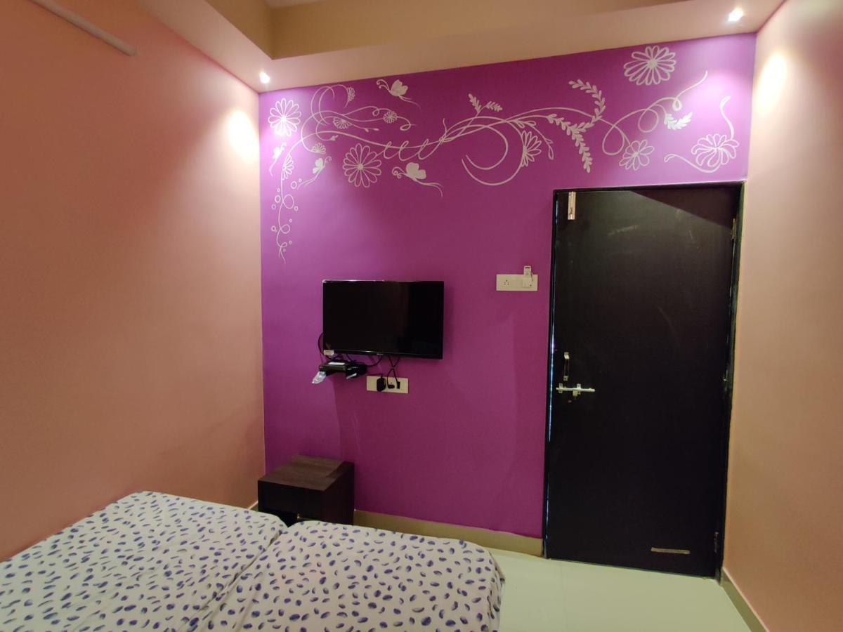 Bandekar Home Stay Mālvan Extérieur photo