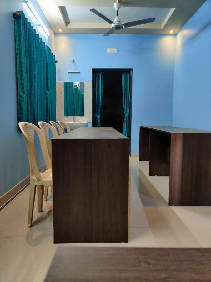 Bandekar Home Stay Mālvan Extérieur photo